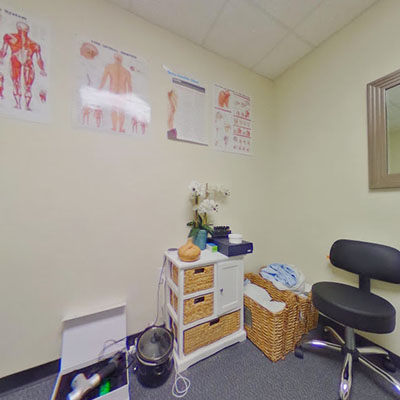 Chiropractic-Orange-Park-FL-Adjustment-Room